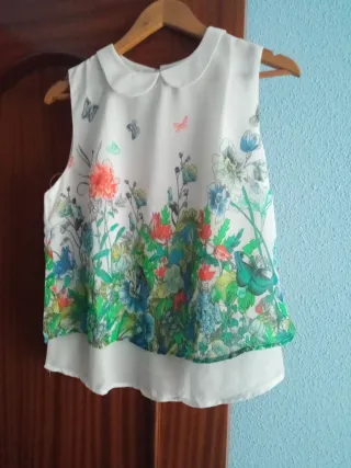 Blusa sin mangas con estampado floral