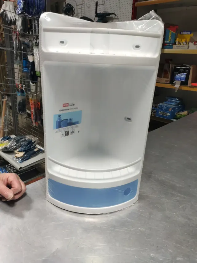 Mueble de baño blanco y azul