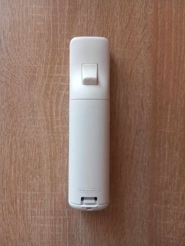 Controller Wii Nintendo con custodia e cinturino