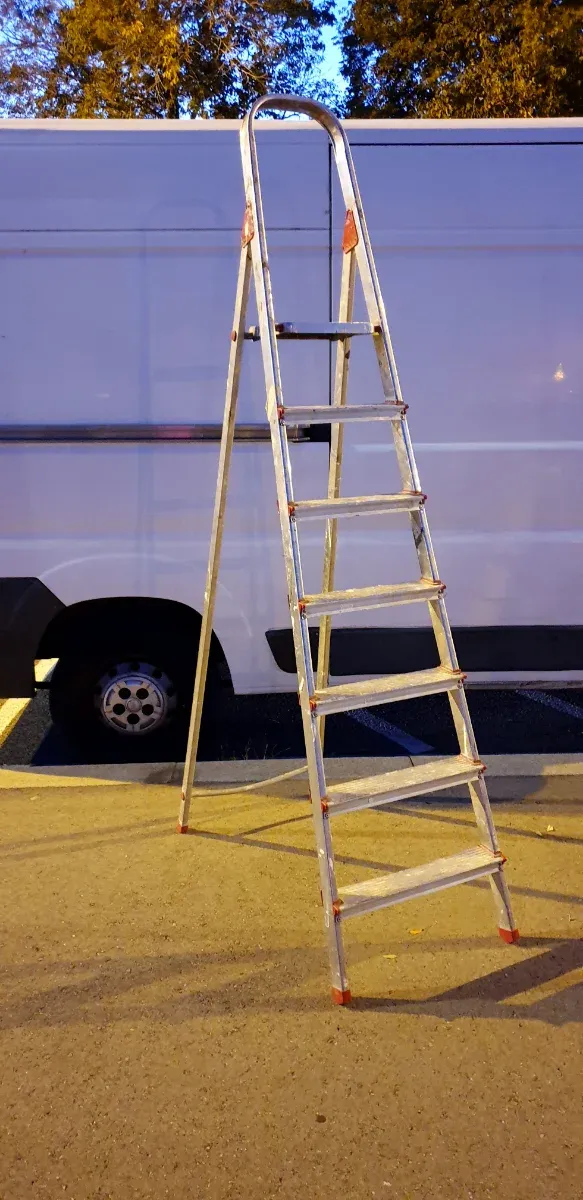 ESCALERA CON TRANSPORTE INCLUIDO