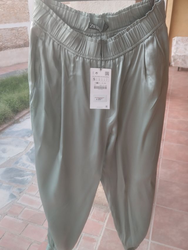 Pantalón Zara verde talla S