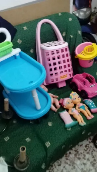 Lote Juguetes Niña: Coche, Muñecas y Carrito