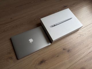 MacBook Air 13.3 1.6GHz 8GB 128GB Plata