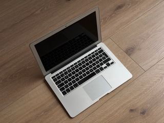 MacBook Air 13.3 1.6GHz 8GB 128GB Plata