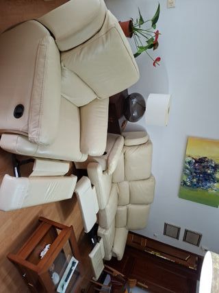 Sofá 3 plazas + butaca piel beige