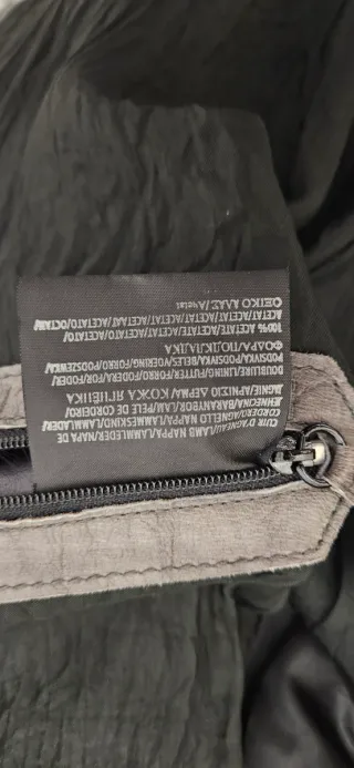 Cazadora de cuero gris