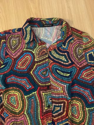 Camisa manga larga diseño multicolor