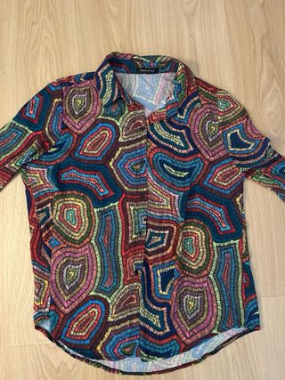 Camisa manga larga diseño multicolor