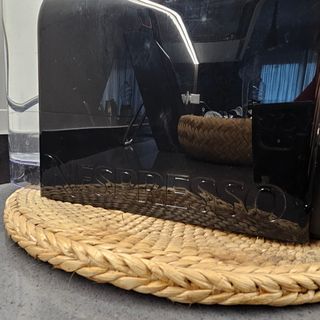 Nespresso Inissia Nera + capsule Lavazza