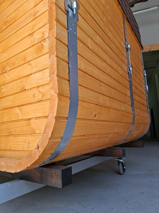 Sauna de madera con estufa eléctrica