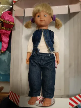 Muñeca descatalogada con ropa