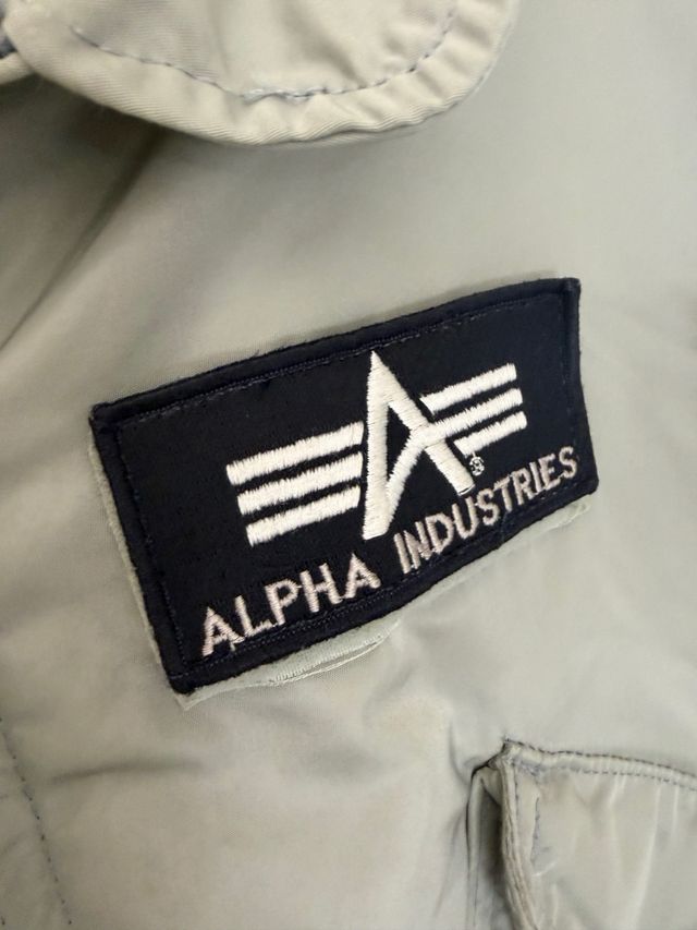 Chaqueta Alpha Industries gris