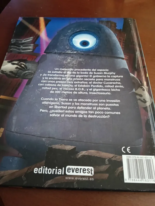Monstruos contra Alienígenas. Álbum 3D de la pe...