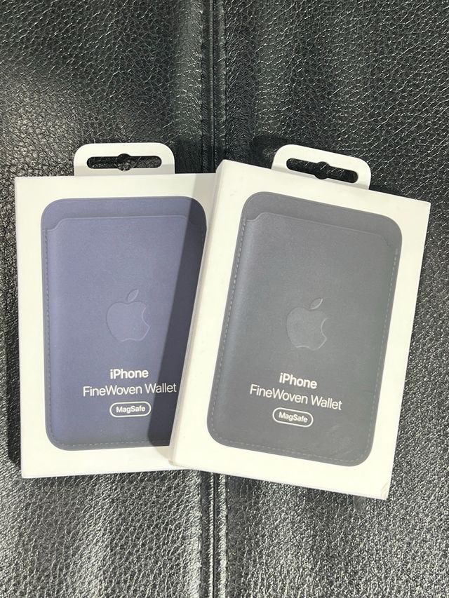 fineWoven Wallet MagSafe iPhone Azul y negro