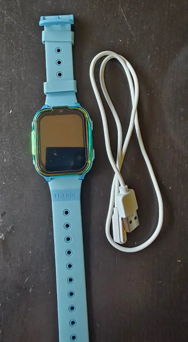 Reloj infantil con SIM. Como se ve en la imagen