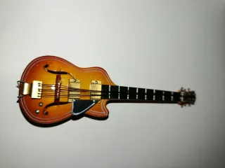 Miniatura Guitarra Jazz Electroacústica