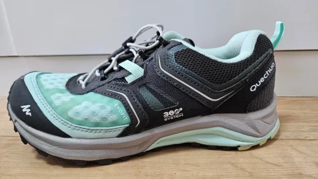 Zapatillas de montaña Quechua verdes y grises