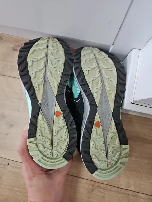 Zapatillas de montaña Quechua verdes y grises