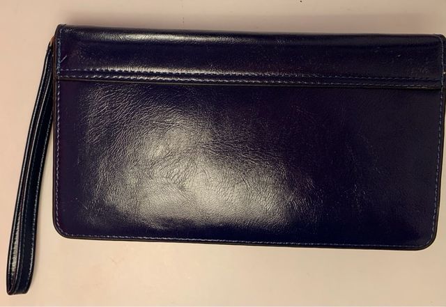 Cartera de piel azul marino Prada