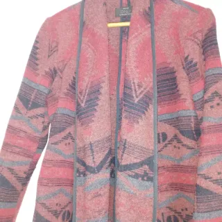 Chaqueta sin botones con estampado étnico