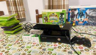 Xbox 360 Kinect 250GB + Juegos