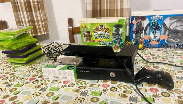 Xbox 360 Kinect 250GB + Juegos