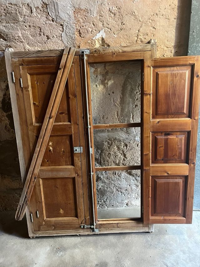 Ventanas de madera de avet con marco