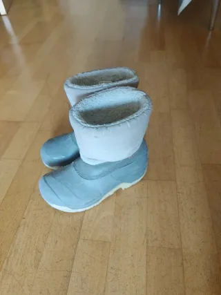 Botas de nieve forradas talla 34- 35. Quechua