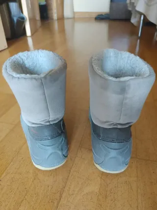 Botas de nieve forradas talla 34- 35. Quechua