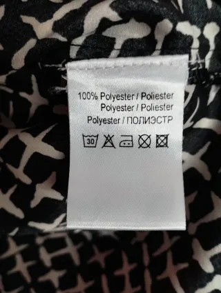 Blusa Venca Estampada Cuello Pico