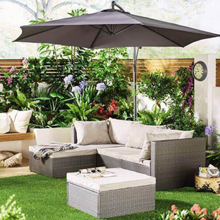 Set Salotto da Giardino in Polyrattan con Pouf e D