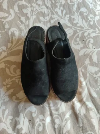 Zapatos de tacón negros para mujer