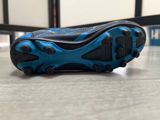 Zapatos Fútbol Niño FG/AG Botas Talla 28.