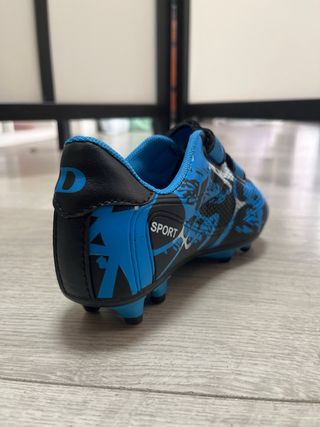 Zapatos Fútbol Niño FG/AG Botas Talla 28.