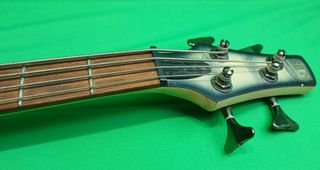 Bajo Ibanez SR300E IP02