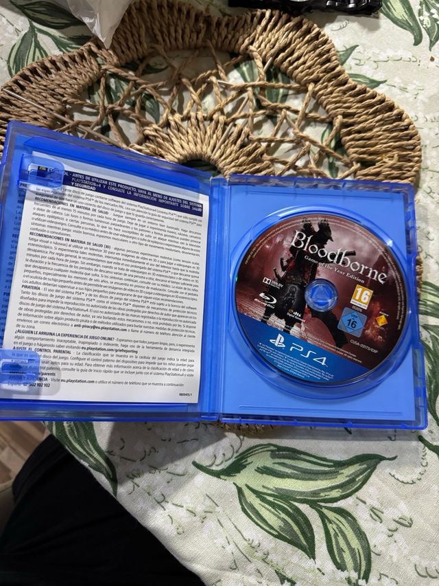 Bloodborne + Dark Souls Remastered PS4