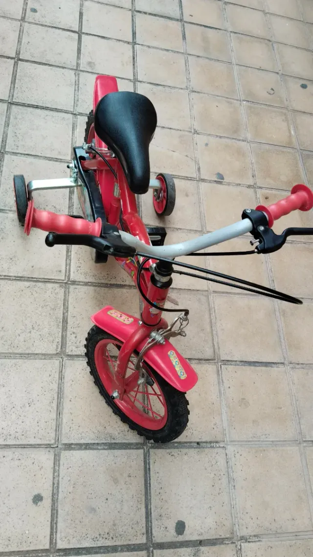 Bicicleta infantil roja Mickey Mouse