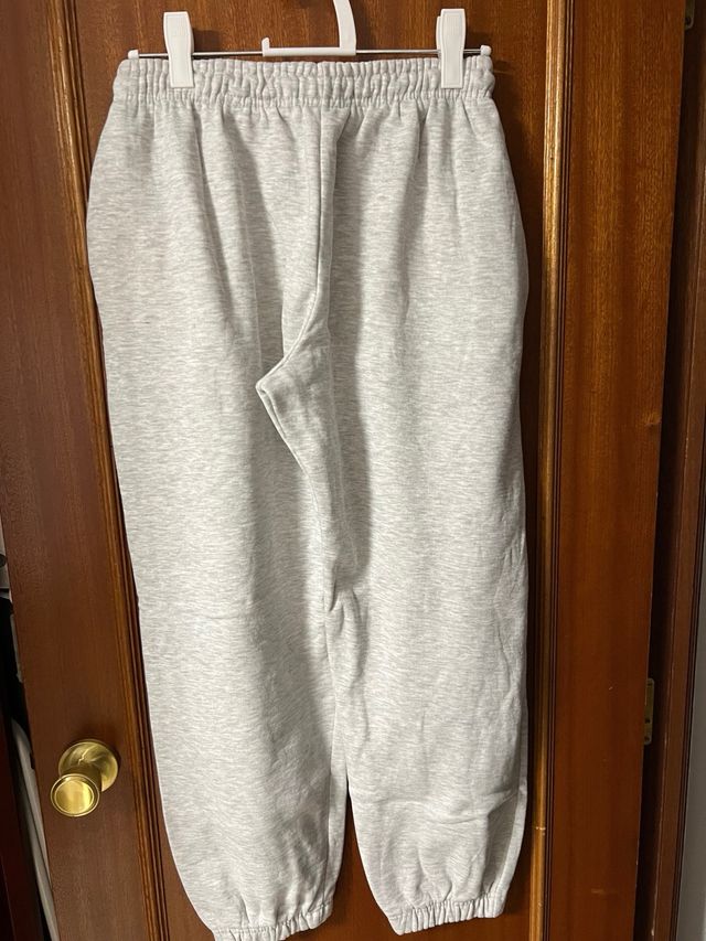 Sudadera Pull&Bear gris con cremallera