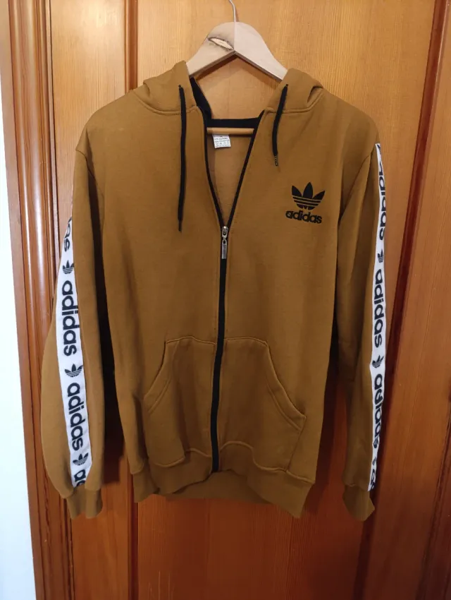 Pantalones de chándal nuevos