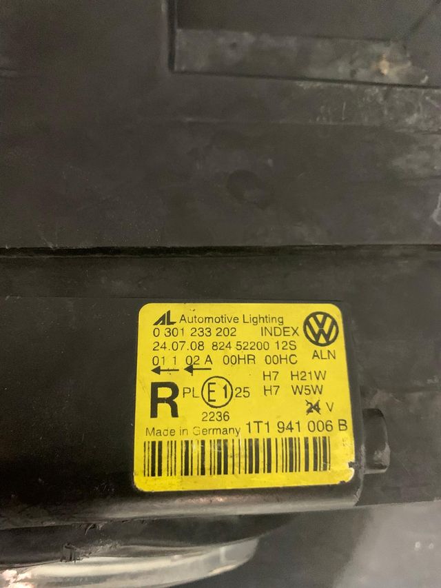 FARO DELANTERO DERECHO VOLKSWAGEN TOURAN AÑO 2008