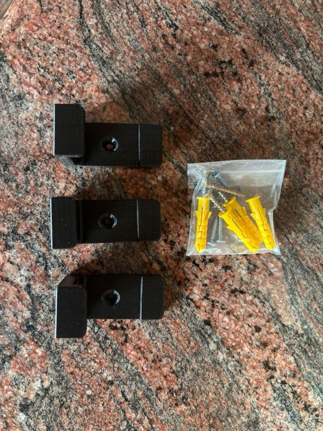 Supporto da parete per PS4 Slim