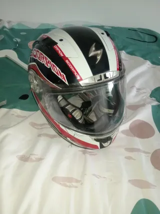 Casco Scorpion EXO-1000 Talla M. tiene pin-lock