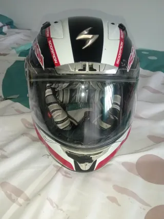 Casco Scorpion EXO-1000 Talla M. tiene pin-lock