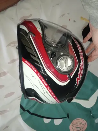 Casco Scorpion EXO-1000 Talla M. tiene pin-lock