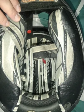 Casco Scorpion EXO-1000 Talla M. tiene pin-lock