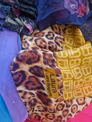 Foulard di marca e non