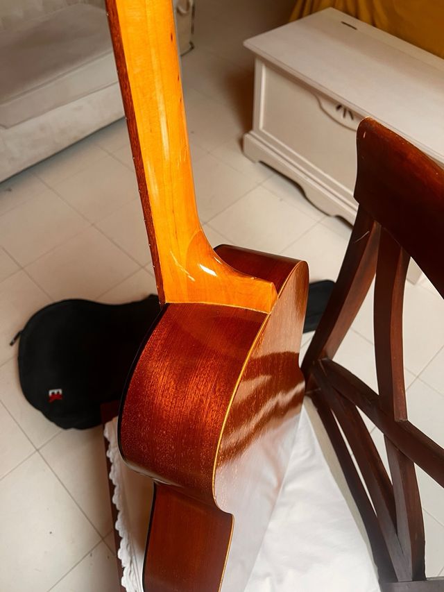 Guitarra Española con Funda EK