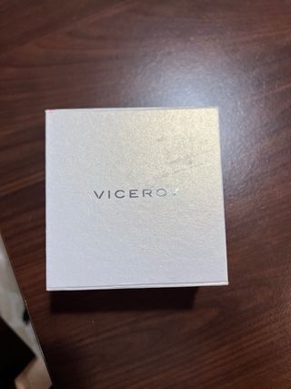 Reloj Viceroy Negro y Rojo, Nuevo