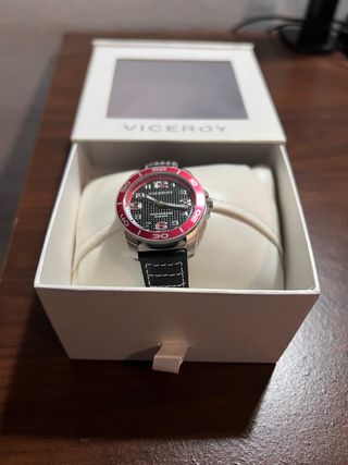 Reloj Viceroy Negro y Rojo, Nuevo