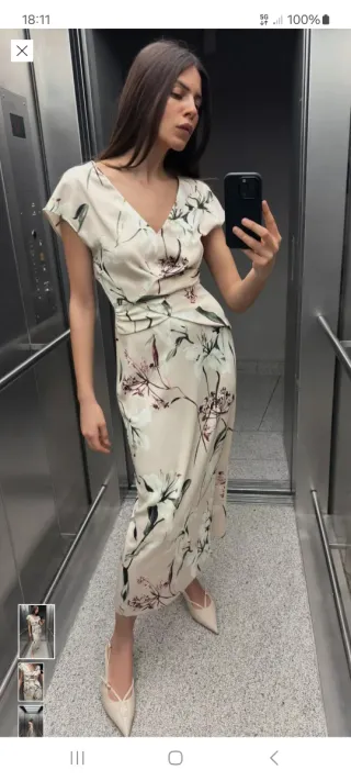 Vestido Zara floral beige